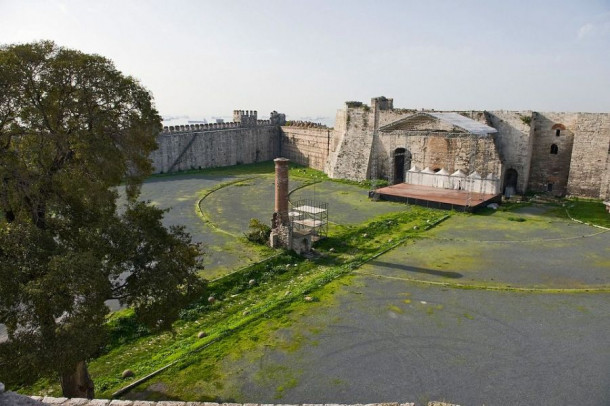 Крепость Едикуле (Yedikule Zindanlar&#305;), Стамбул, ноябрь 2008 г.