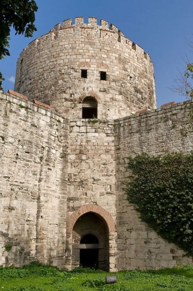 Крепость Едикуле (Yedikule Zindanlar&#305;), Стамбул, ноябрь 2008 г.