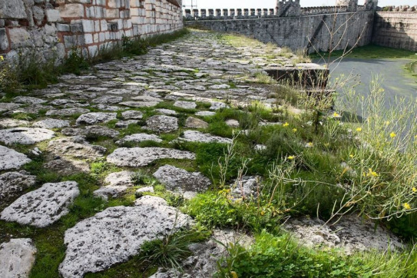 Крепость Едикуле (Yedikule Zindanlar&#305;), Стамбул, ноябрь 2008 г.