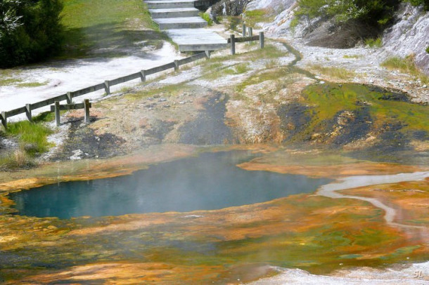 Новая Зеландия. Парк Orakei Korako.