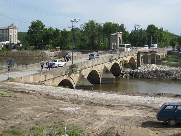 Город Эдирне (Hadrianopolis) в Турции - Эски Джами и мосты через Тунчу и Мерич