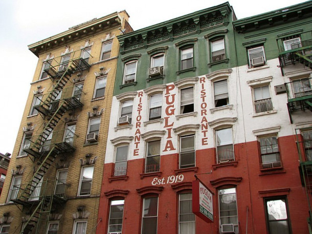 New York. Little Italy. Chinatown.