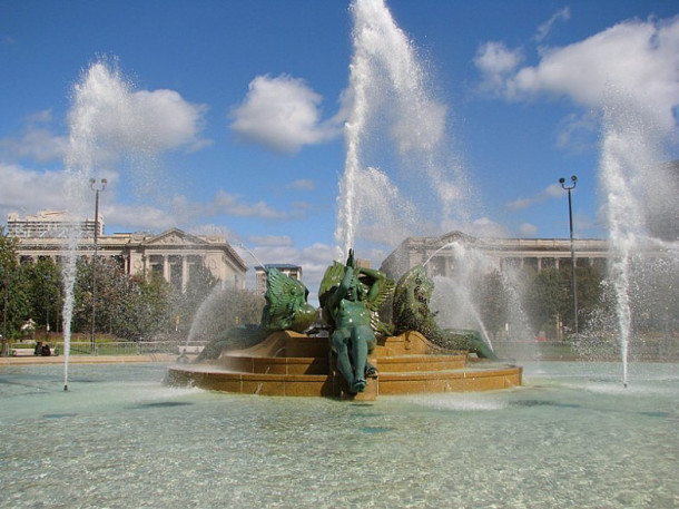 Philadelphia. LOVE park. Municipal Services Building. Logan Circle.