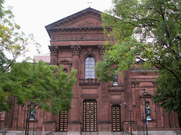 Philadelphia. Cathedral of Saints Peter and Paul. Shekspear memorial. Academy of Natural Sciences.