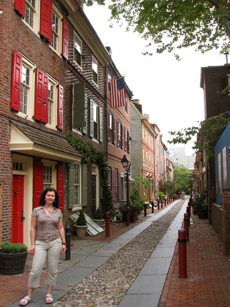 Philadelphia. Elfreth’s Alley. Washington square.