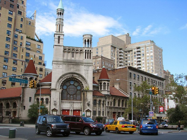 New York. West Side. Museum of Natural History. Zabar`s. Dakota building, Ansonia and others.