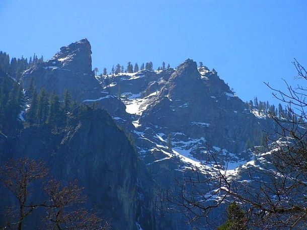 California. Yosemite Valley. Bridalveil Fall. El Capitan. Half Dome.