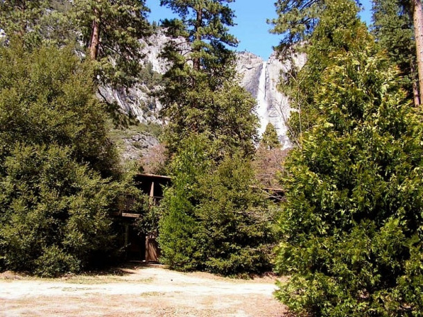 California. Yosemite Falls.