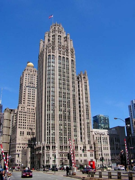 Chicago Tribune. Magnificent mile. Flamingo. City Hall.