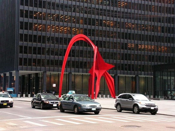 Chicago Tribune. Magnificent mile. Flamingo. City Hall.