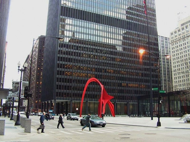 Chicago Tribune. Magnificent mile. Flamingo. City Hall.