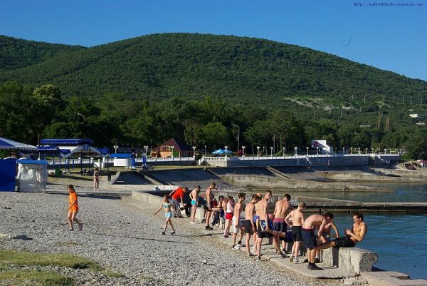 Новороссийск, Кабардинка, крейсер 