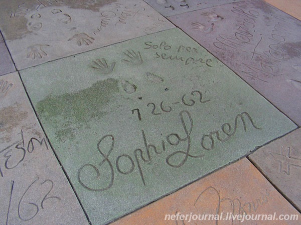 Grauman\'s Chinese Theater. Kodak Theatre. The Road to Hollywood.