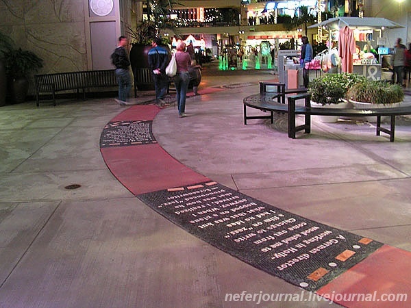 Grauman\'s Chinese Theater. Kodak Theatre. The Road to Hollywood.