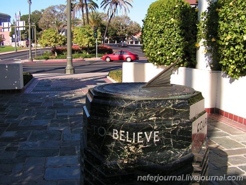 Los Angeles. Union Station. Olvera street. Molecule man.