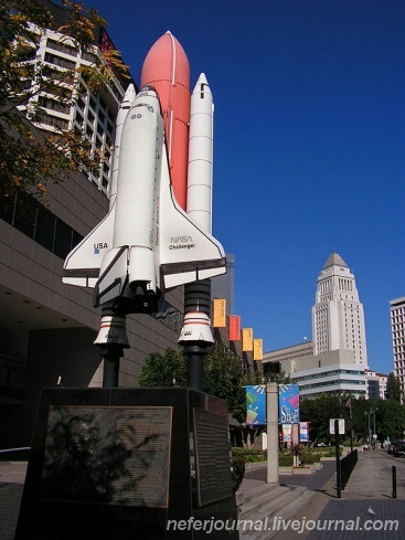 Los Angeles. Little Tokyo. Angels Flight.