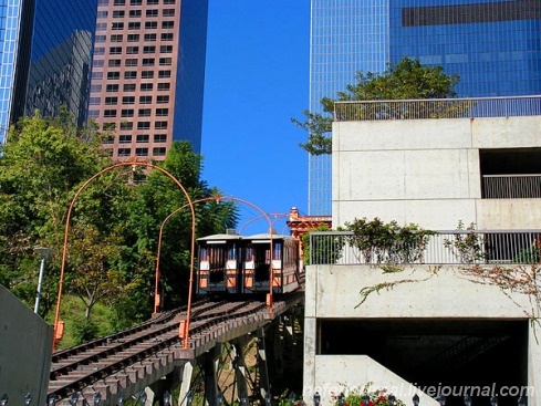 Los Angeles. Little Tokyo. Angels Flight.