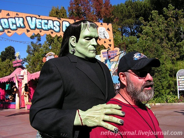 Los Angeles. Universal Studios Hollywood. Shrek 4D, Animal Actors, Simpsons Ride, Jurassic Park.