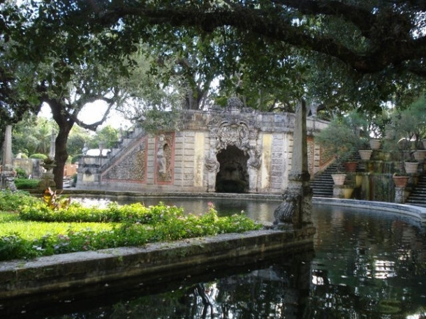 Vizcaya Museum & Gardens or back in Italy