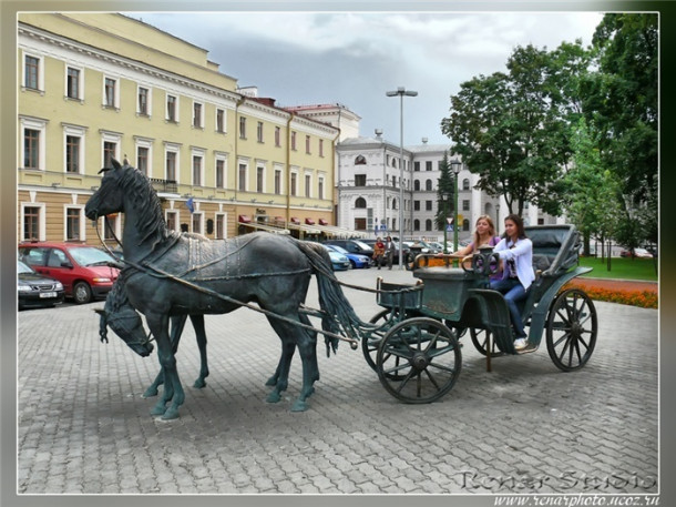 Беларусь – 2009. Часть IV: Минск. От библиотеки до Верхнего города.