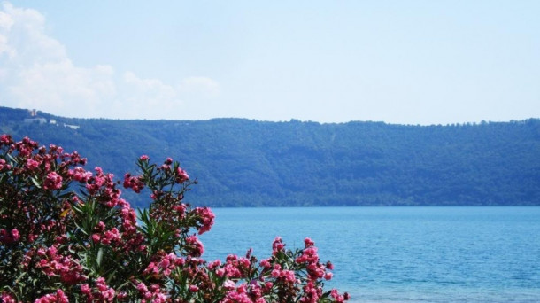 Castel Gandolfo, Lago Albano или Какие виды открываются из летней резиденции Папы Римского