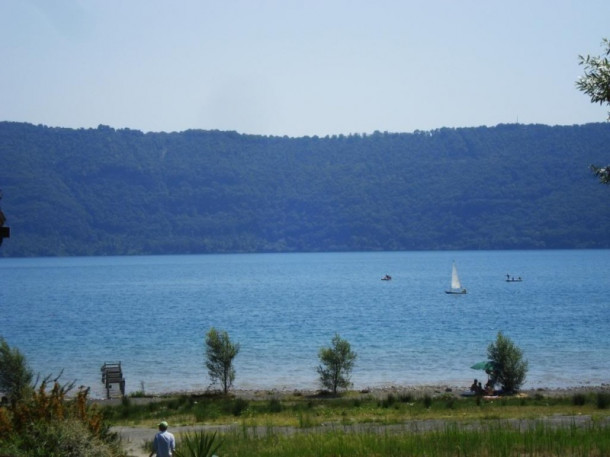 Castel Gandolfo, Lago Albano или Какие виды открываются из летней резиденции Папы Римского