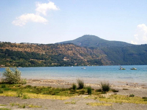 Castel Gandolfo, Lago Albano или Какие виды открываются из летней резиденции Папы Римского