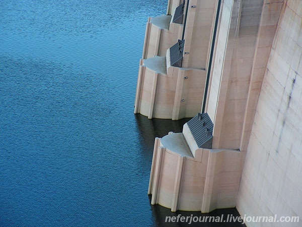 Lake Powell. Glen Canyon Dam. Rainbow Bridge.