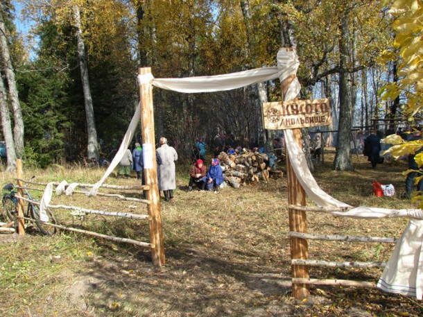 Марий Эл. Молебен в Священной роще.